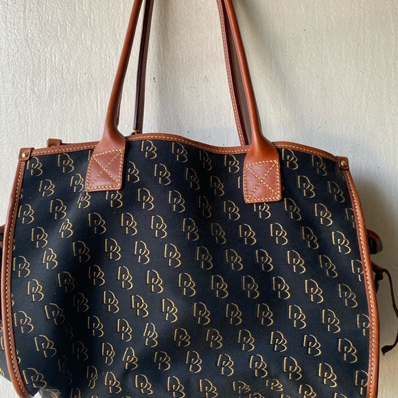 Dooney & Bourke purse - Picture 2 of 3
